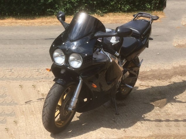 1992-1993 Honda CBR900RR 893 Motorcycle Fairings - Glossy Black Canada