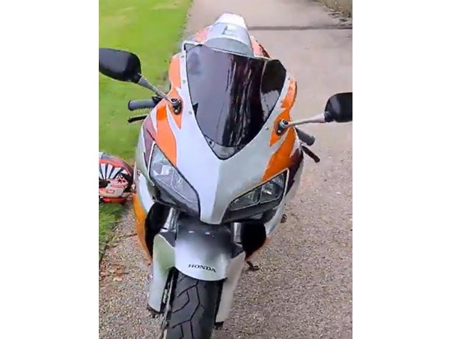 2006-2007 Honda CBR1000RR Motorcycle Fairings - Silver Orange Canada