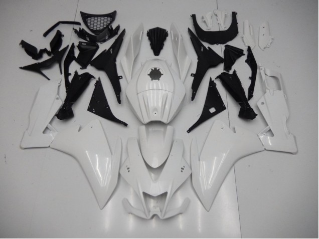 Gloss White 12-15 RS4 50 Fairings Gloss White 12-15 RS4 50 Fairings